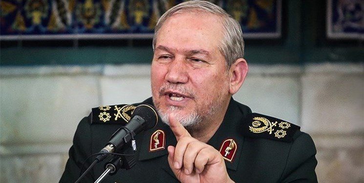 نظام سلطه دنبال سلطه بر افکار عمومی است