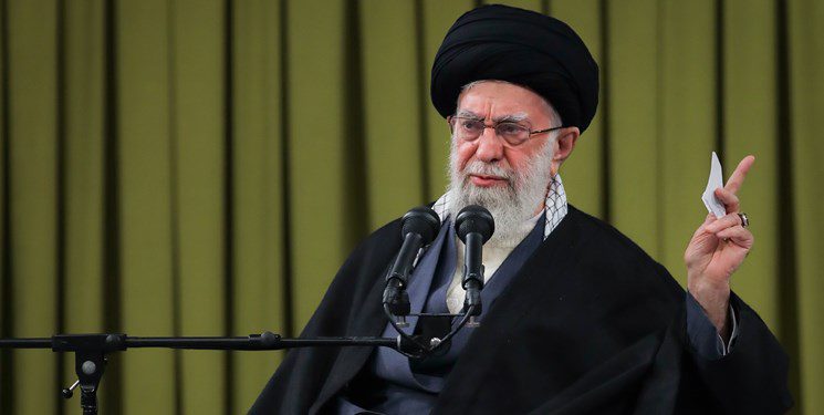 باید هویت ایرانی و اسلامی و شخصیت ملی را در کودکان کشور زنده کنیم/ دچار بی‌ثباتی در مدیریت آموزش و پرورش هستیم/ دادن آموزش‌وپرورش به بخش خصوصی کشور را نابود می‌کند/ مسیر کنونیِ آموزش‌وپرورش مسیری است به‌سمت دانشگاه، آیا این ضروری است؟