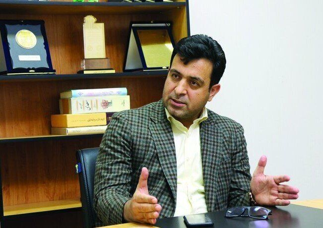 برچیده شدن اجاره کارت ملی با روش جدید فروش ارز بانک مرکزی/ مانعی مقابل ریزش دلار نیست