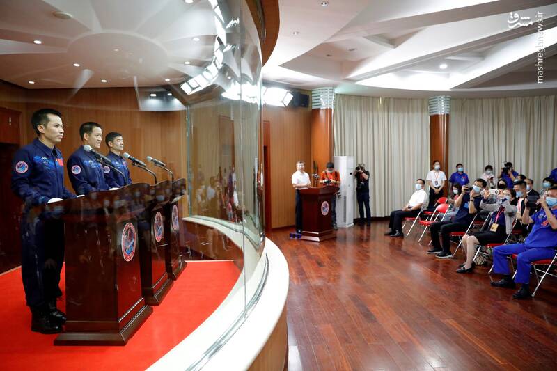 عکس/ سه فضانورد چینی راهی ایستگاه فضایی این کشور شدند