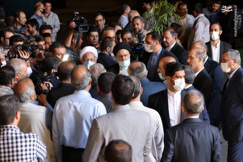 استقبال متفاوت کارگران هپکوی اراک از رئیس‌جمهور