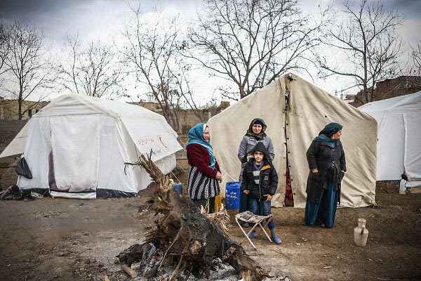 دستور وزیر بهداشت برای رسیدگی فوری به مصدومان زلزله خوی