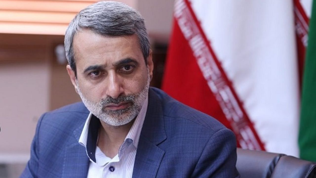 مقتدایی: ظریف قانون اساسی را بیشتر مطالعه کند