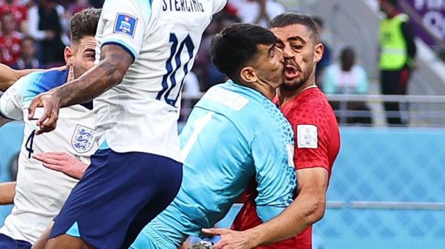 عزاداران مصلحتی برای پیروزی انگلیس از ایران پایکوبی کردند