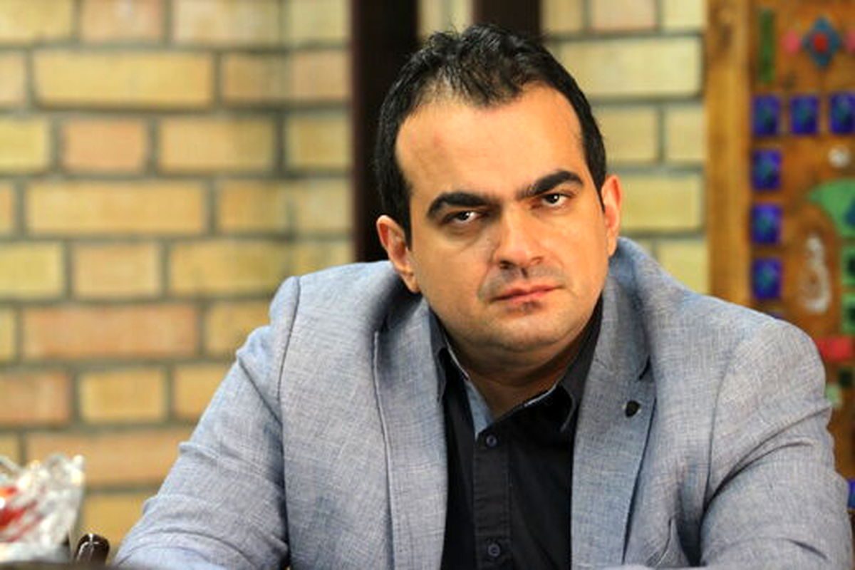 سیامک قاسمی فروشنده تحقیر ملی و مصرف کننده درد و جایگزین فانتزی به جای حکمرانی