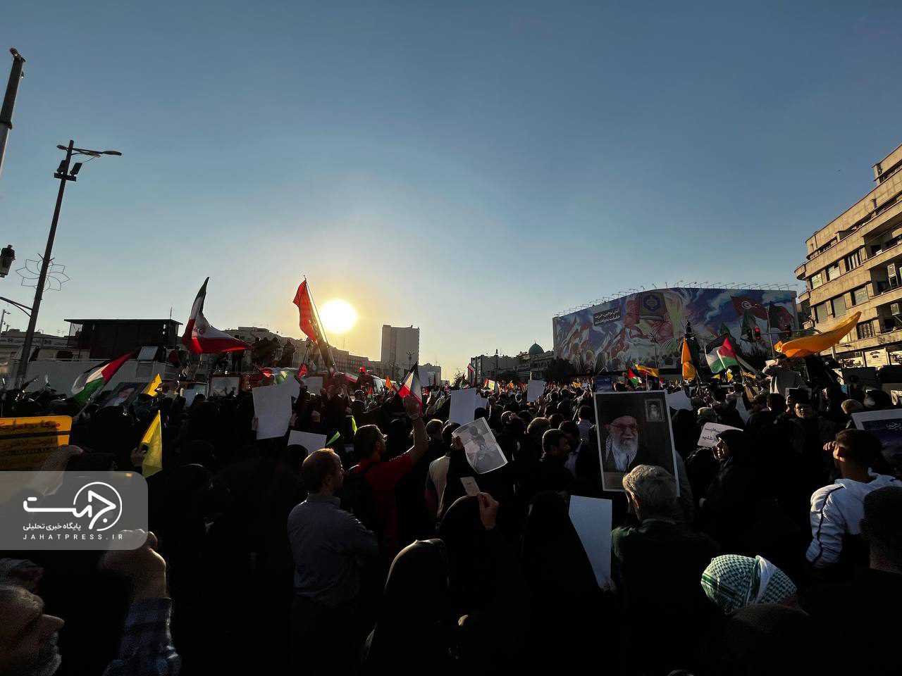 حضور پرشور مردم تهران در راهپیمایی حمایت از مردم مظلوم فلسطین