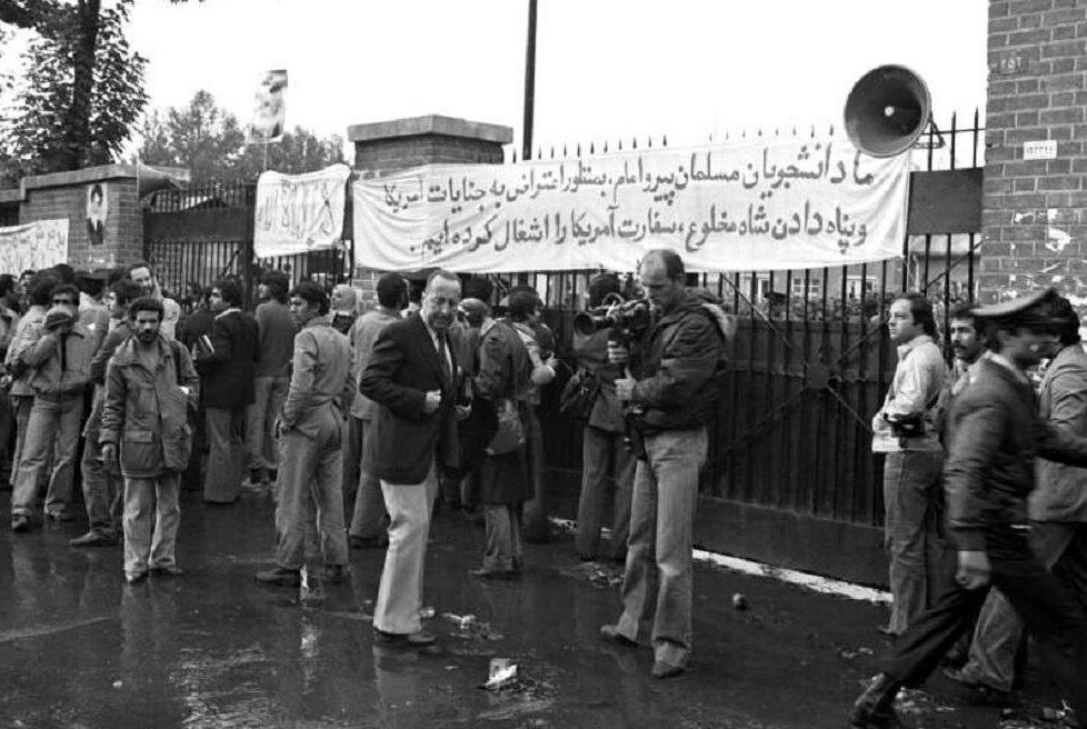 کدامیک از تسخیرکنندگان لانه جاسوسی به فیض شهادت رسیدند؟