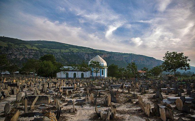 ترنج/ آشنایی با قبرستانی که مردگان در آن نمی‌پوسند