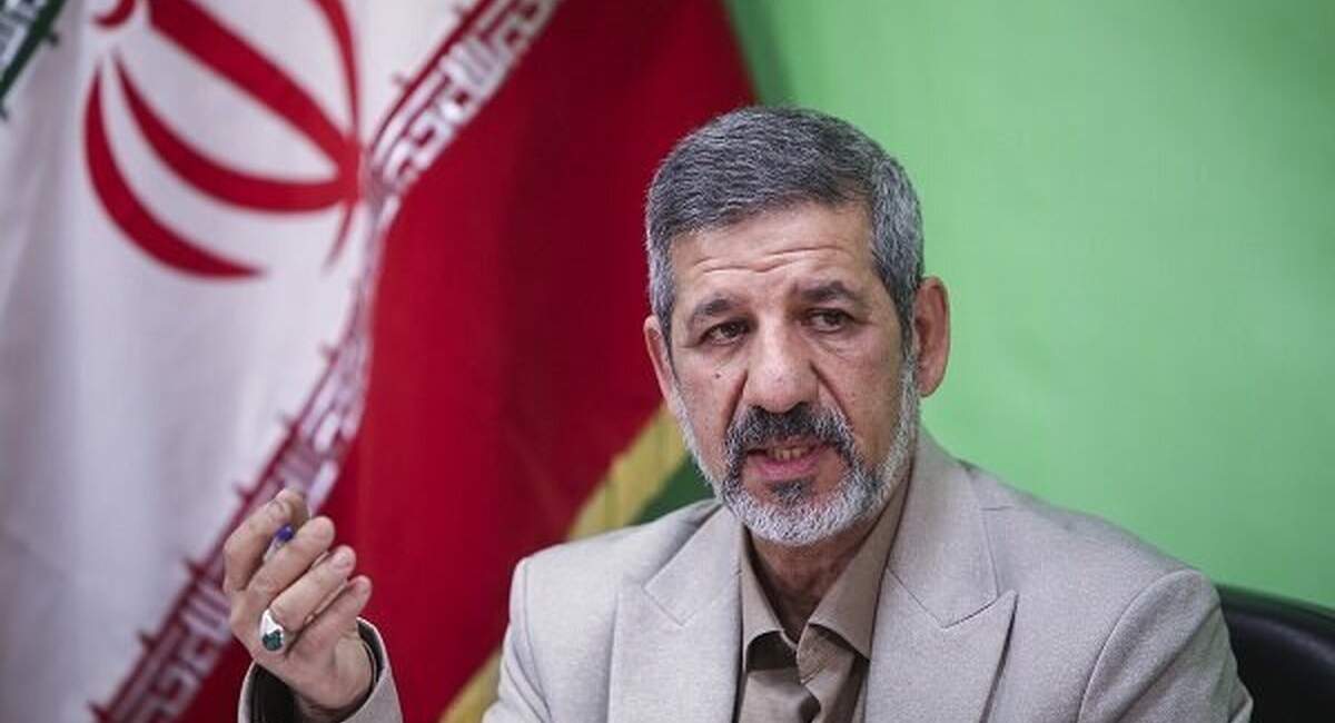 ظریف باید آدرسهای غلط خود را اصلاح کند