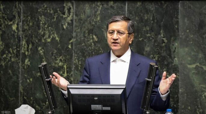 فیلم/ عزل وزیر اقتصاد توییتری