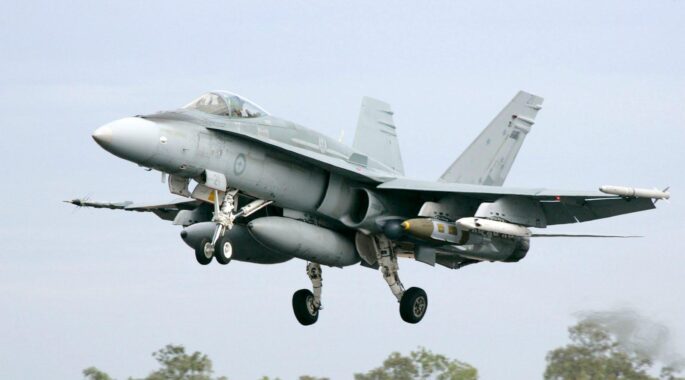 دومین اف-۱۸ آمریکایی هم در دریای سرخ غرق شد؛ ناو «هری ترومن»