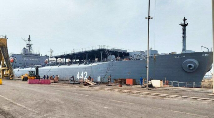 تست‌های عملیاتی ناوبندر کردستان به زودی آغاز می‌شود/ویژگی‌های غول جنگی ۴۵,۰۰۰ تنی ساخت ایران، از حمل بالگردهای تهاجمی تا موشک‌های عمودپرتاب