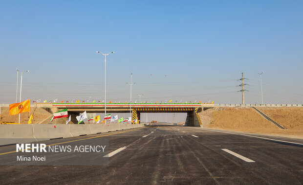 آزادراه غرب مازندران لنگ صدور مجوز ساخت جزایر؛ بوی دریاخواری می آید!