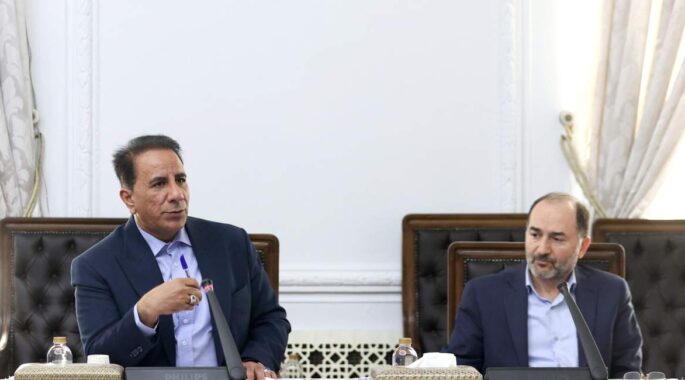 حضور مجرم معروف در جلسه با پزشکیان!