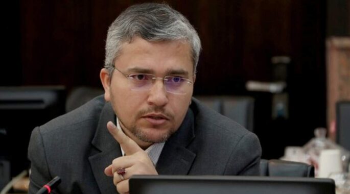 نطق انتقادی نماینده دشتستان خطاب به دولت