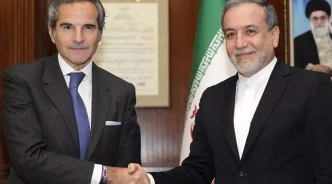 رایزنی عراقچی و گروسی درباره مذاکرات