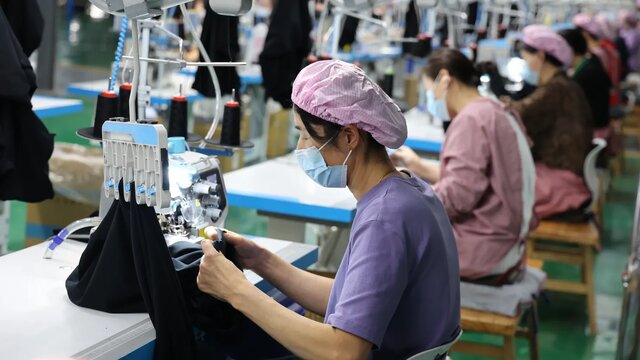 تولید برخی از کارخانه‌های چینی خوابید