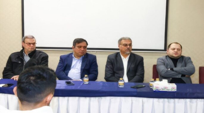 اختلافات بچه‌گانه در استقلال!