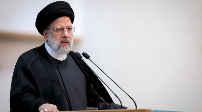 سر و دست شکستن طلبه‌ها برای تدریس شهید رئیسی