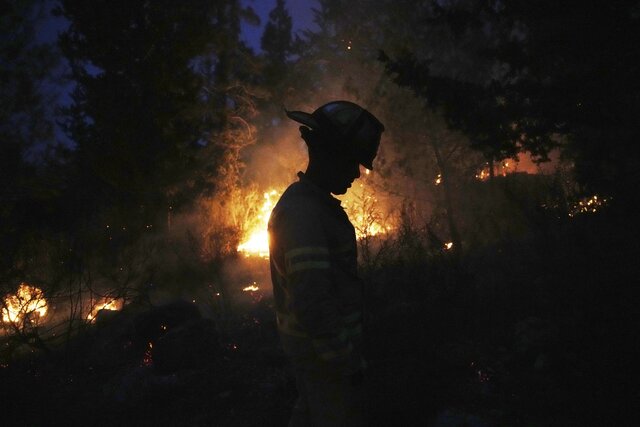 ناتوانی تلآویو در مهار آتشسوزیها؛ هزاران شهرکنشین آواره شدند