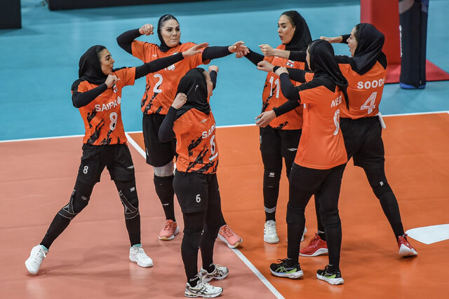 گلایه‌های کاپیتان سابق تیم ملی والیبال زنان:"هیچکس از موفقیت ما خوشحال نمی‌شود"