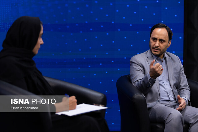 ذهن شهید رئیسی درگیر تمسخر و توهین‌ها نبود/اگر رئیس‌جمهور نمی‌شد نزدیکانش جایگاه بالاتری داشتند/میزان آسیب شهید رئیسی در سانحه، متفاوت با بقیه است