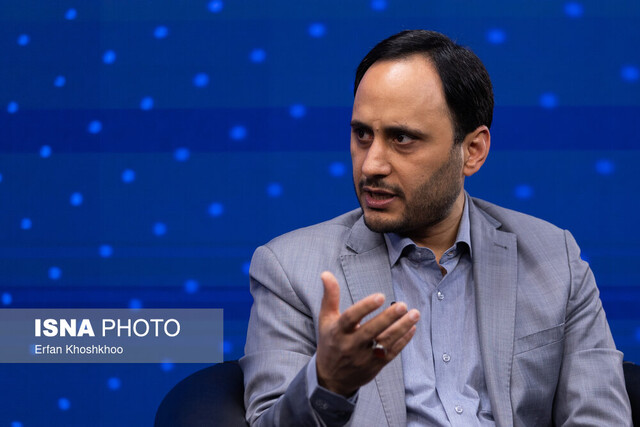 ذهن شهید رئیسی درگیر تمسخر و توهین‌ها نبود/اگر رئیس‌جمهور نمی‌شد نزدیکانش جایگاه بالاتری داشتند/میزان آسیب شهید رئیسی در سانحه، متفاوت با بقیه است