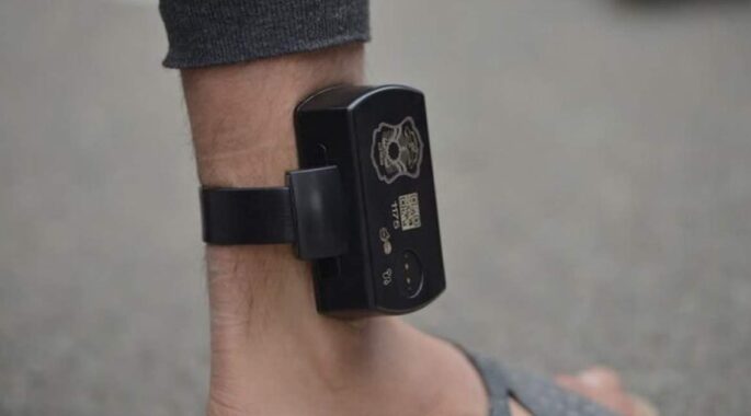 موبایل قاپی با پابند الکترونیکی در تهران