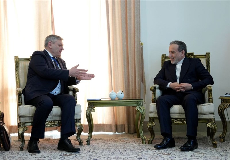 تأکید عراقچی بر تقویت مناسبات دوجانبه با روسیه