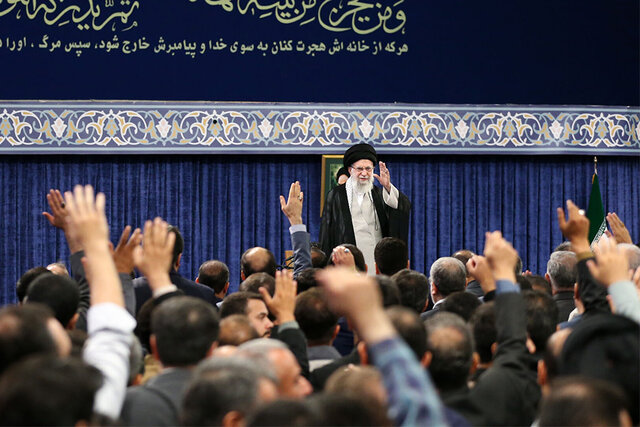 شهید رئیسی اجازه نمی‌داد دشمن با تهدید و تطمیع ایران را پای میز مذاکره بیاورد/حرف آمریکایی‌ها درباره اجازه غنی‌سازی ندادن غلط زیادی است