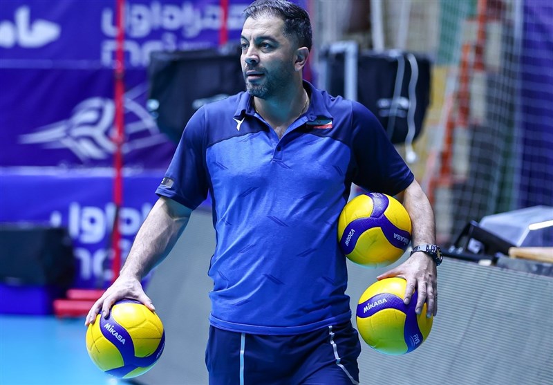 علیزاده: کسی در تیم ملی والیبال به حاشیه فکر نمی‌کند