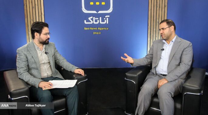 فیلم کامل گفتگو مهدی پناهی و رضامراد صحرایی در ویژه‌برنامه امیرکبیر/ یادگاری شهید رئیسی برای معلمان چه بود؟