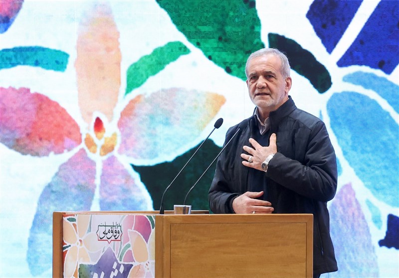 پیام پزشکیان به ناوشکن دنا و زیردریایی فاتح