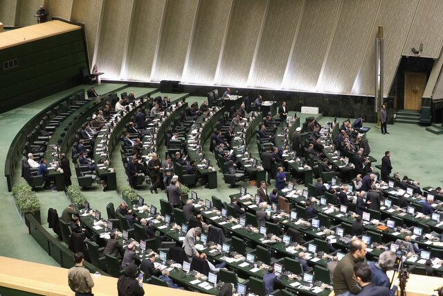 آغاز جلسه علنی صحن مجلس/ بررسی گزارشی درباره حادثه آتش سوزی بیمارستان قائم رشت در دستور