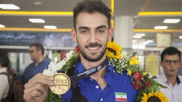 پیام رهبر انقلاب انگیزه ما را دوچندان کرد | کاپیتان تیم ملی والیبال جوانان: قهرمانی را به ملت ایران تقدیم می‌کنیم