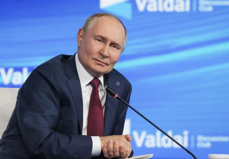 پاسخ پوتین به ادعای ترامپ درباره «ببر کاغذی»/ تأکید بر نقش نفت روسیه در بازار جهانی