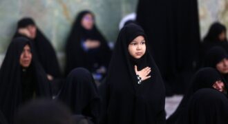 بوی پیراهن یوسف در حرم حضرت معصومه سلام الله علیها |  رسالت بانوان در پاسداشت پیراهن امام حسین علیه السلام