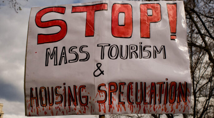 خطر سقوط دموکراسی در اروپا به خاطر بحران مسکن/ پرده‌ای دیگر از زوال باغ دنیا