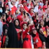 حضور زنان در دربی تهران قطعی شد؛ استقلال و پرسپولیس جمعه در اراک