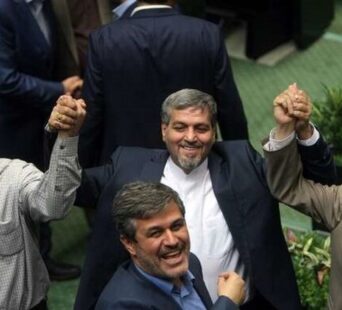 رمزگشایی از رفتار سیاسی دوگانه اصلاحطلبان با دولتها