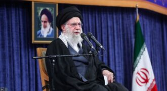 رهبر انقلاب: اعتراض بازاریان بحق است اما بی‌ثباتی ارز و اغتشاش، پروژه دشمن برای تضعیف قدرت ایران است