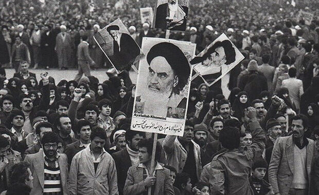 انقلاب اسلامی تانک صادر نکرد، آگاهی صادر کرد