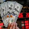 بازگشایی اینترنت، قیمت دلار را بالا میبرد!