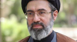 رهبر انقلاب: مصوبات مجلس معطوف به امیدآفرینی و آینده‌سازی کشور باشد